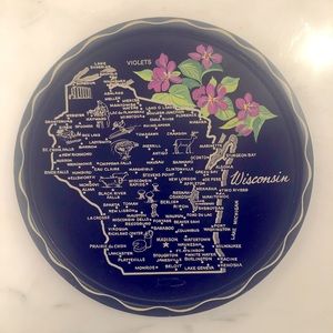 Metal Vintage WI state tray, cute decor piece